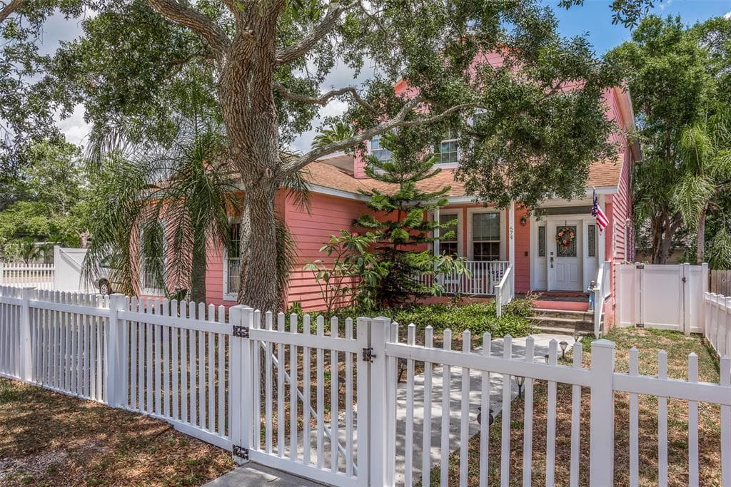 574 JEFFERSON STREET PALM HARBOR, FL 34683
