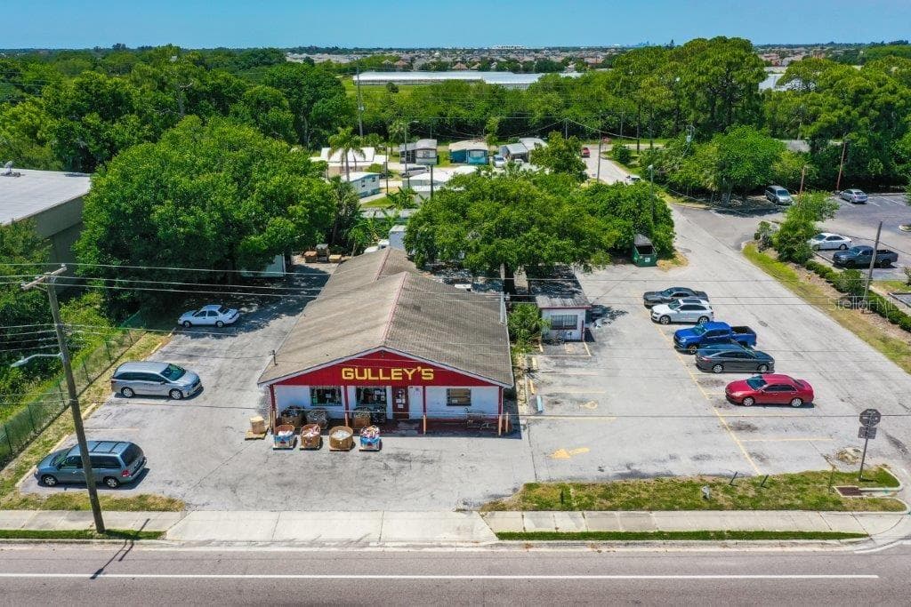 720 N US HIGHWAY 41