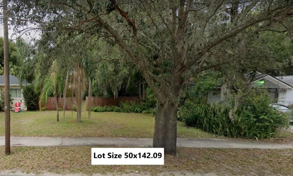 1214 E HANNA TAMPA, FL 33604