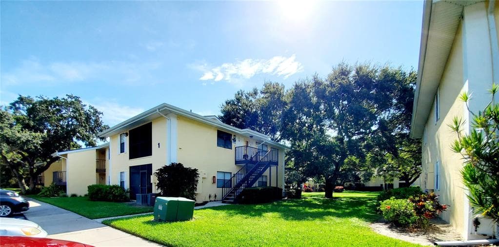 3001 58TH AVENUE S UNIT 110 ST PETERSBURG, FL 33712