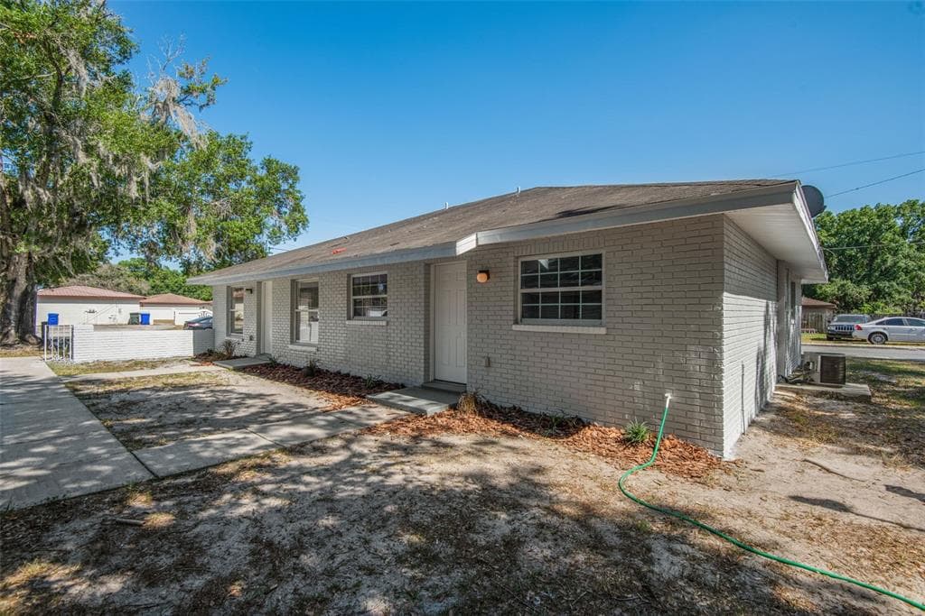 519 S WESTGATE AVENUE LAKELAND, FL 33815