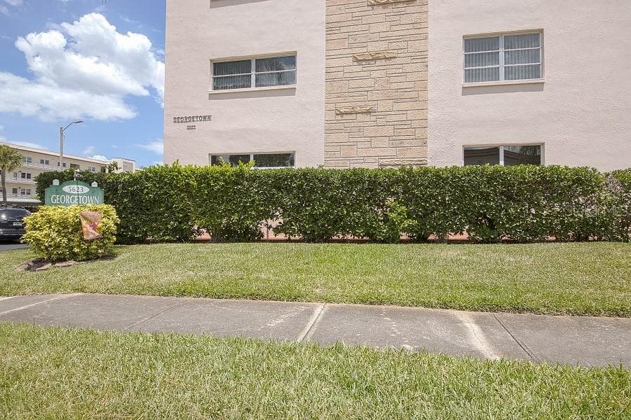 5623 80TH STREET N UNIT 214 ST PETERSBURG, FL 33709