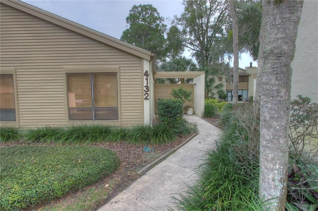 4132 PINELAKE LANE UNIT 102 TAMPA, FL 33618