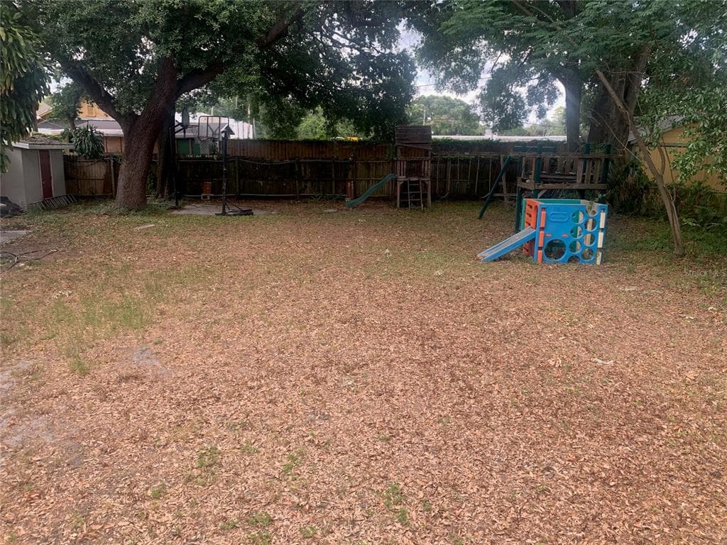 3807 ARLINGTON TAMPA, FL 33603