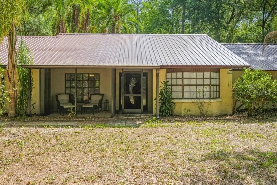 33745 LARKIN ROAD DADE CITY, FL 33523