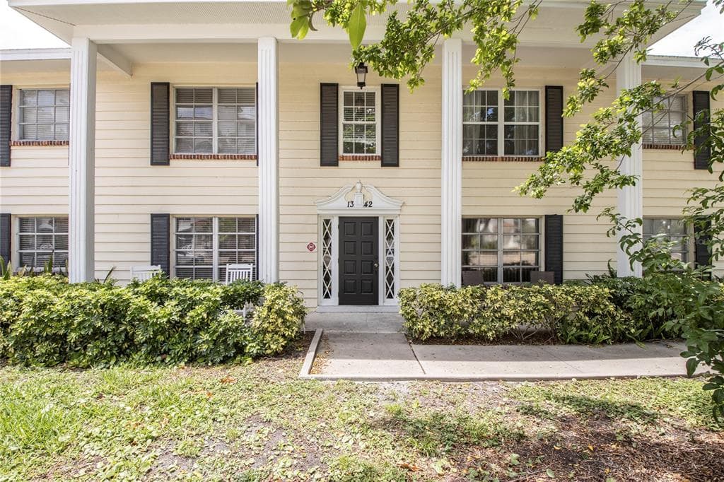 1342 SNELL ISLE BOULEVARD NE UNIT 1 ST PETERSBURG, FL 33704