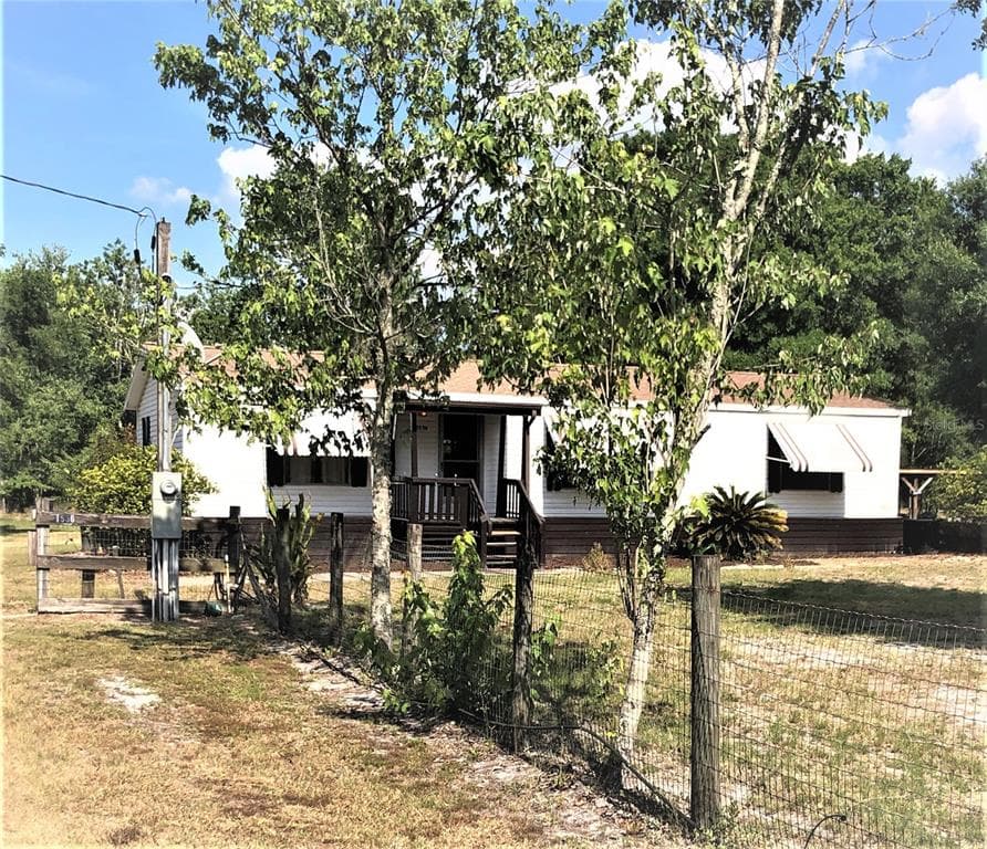 1536 UPPER ROAD WESLEY CHAPEL, FL 33545