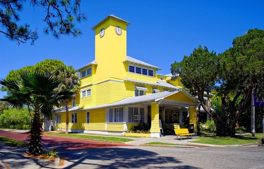 2937 BEACH BOULEVARD S GULFPORT, FL 33707