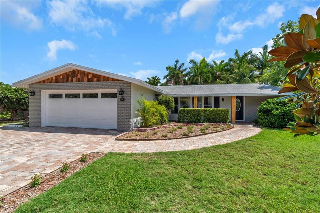 236 2ND STREET W TIERRA VERDE, FL 33715