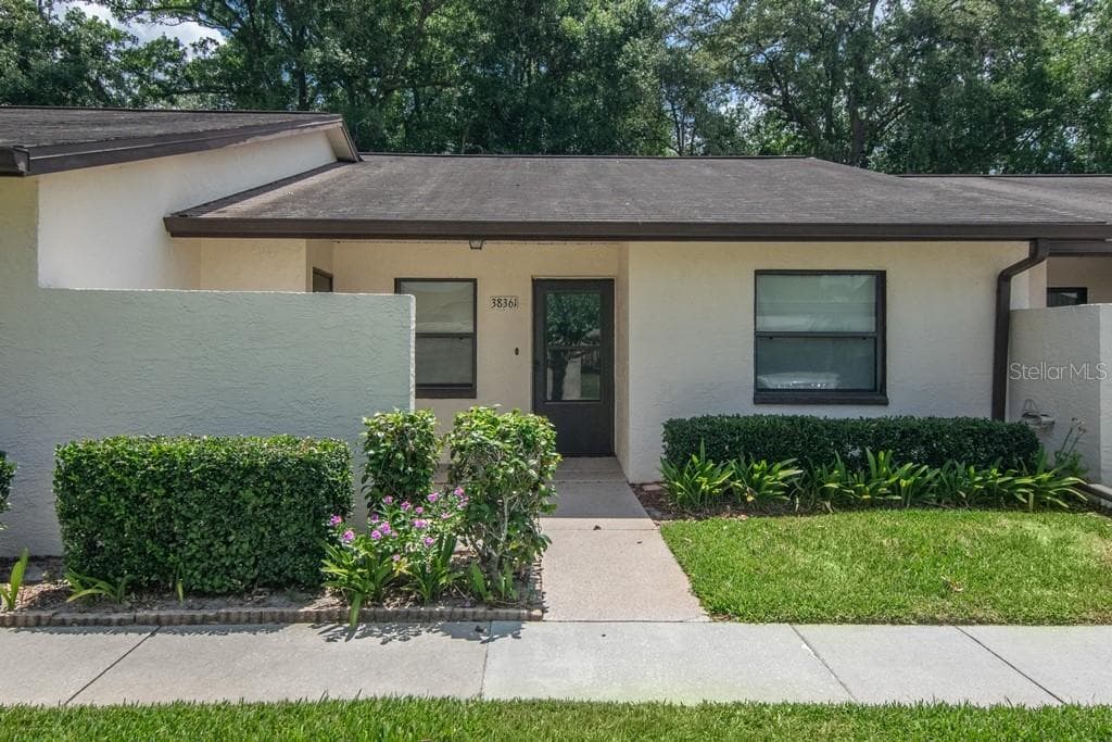 38361 IRONWOOD PLACE UNIT . ZEPHYRHILLS, FL 33542