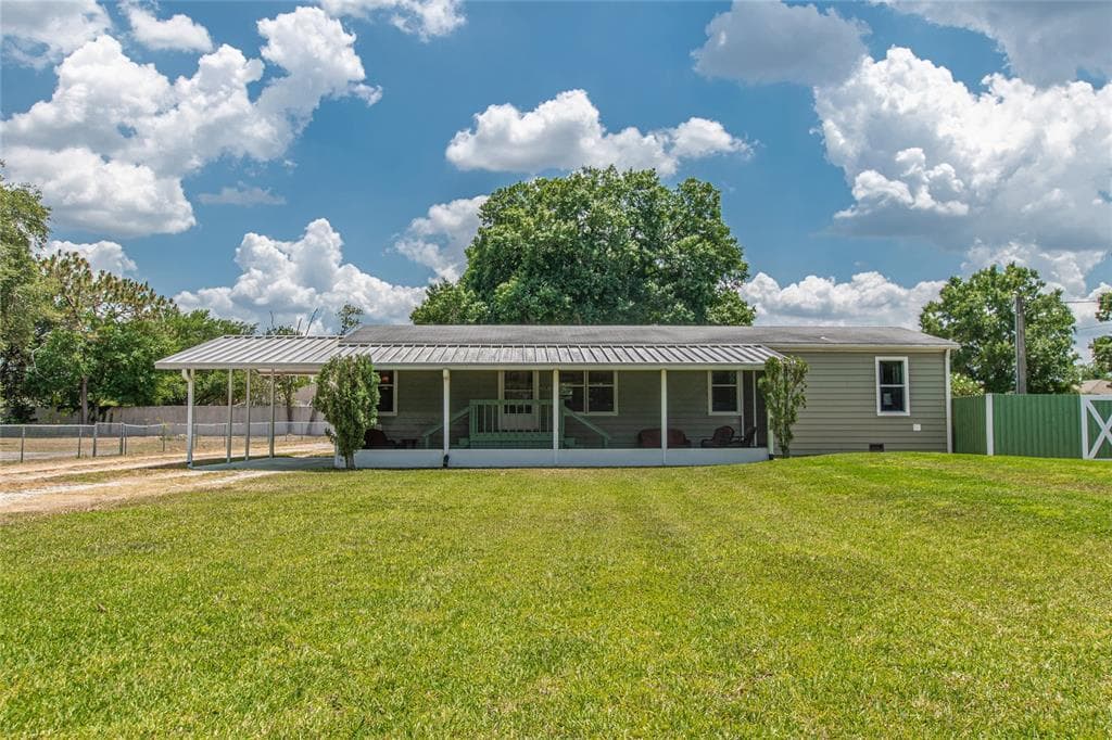 26924 FOAMFLOWER BOULEVARD WESLEY CHAPEL, FL 33544