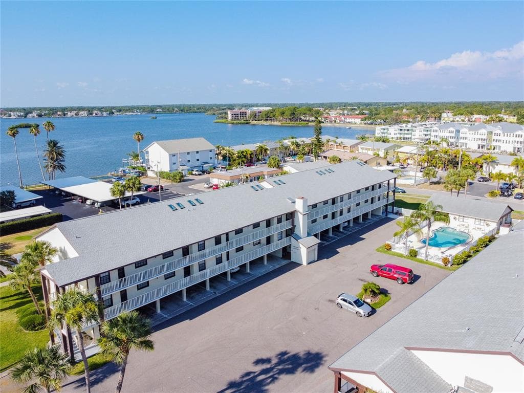 340 CAUSEWAY BOULEVARD UNIT 114