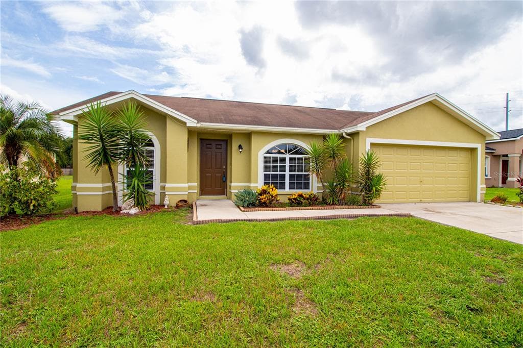 2716 OAK HAMMOCK LOOP MULBERRY, FL 33860