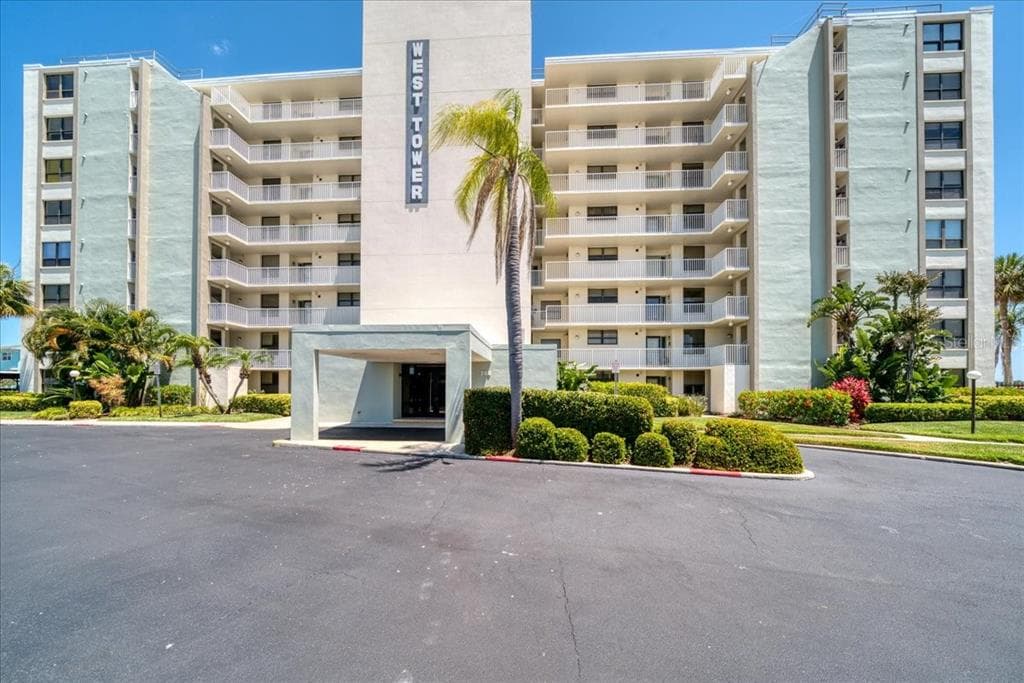 200 WOODETTE DRIVE UNIT 602 DUNEDIN, FL 34698