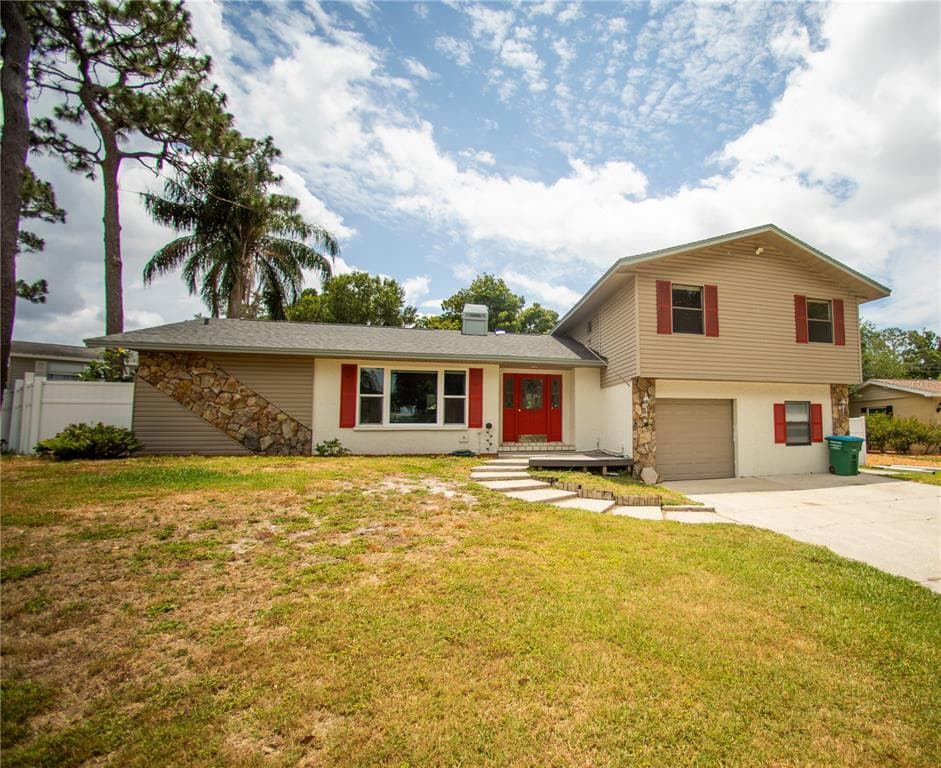 1334 EASTFIELD DRIVE CLEARWATER, FL 33764