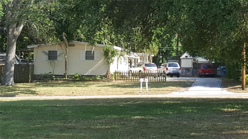 211 4TH PLACE SW LARGO, FL 33770