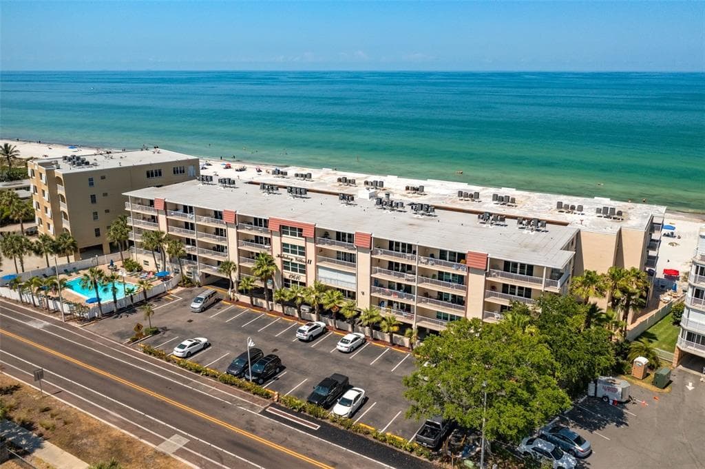 19610 GULF BOULEVARD UNIT 103 INDIAN SHORES, FL 33785