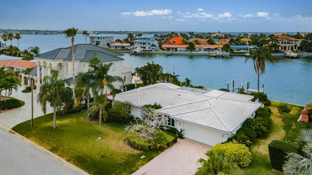 220 HOWARD DRIVE BELLEAIR BEACH, FL 33786