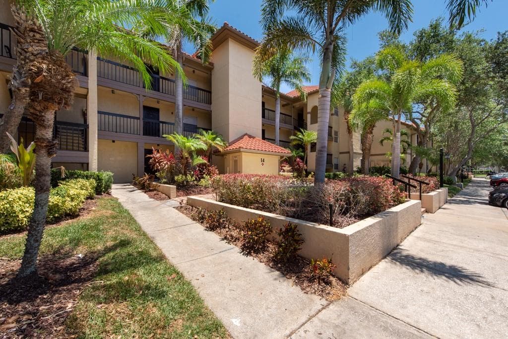 2400 FEATHER SOUND DRIVE UNIT 1414 CLEARWATER, FL 33762