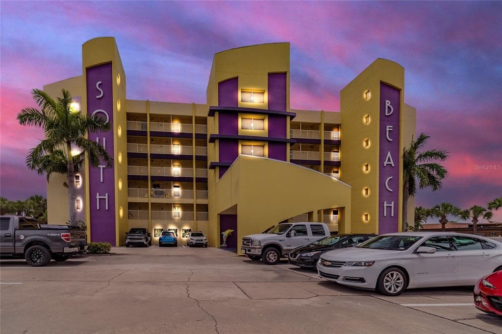 11360 GULF BOULEVARD UNIT 304 TREASURE ISLAND, FL 33706