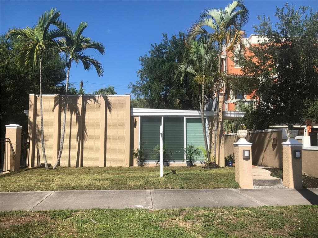 75 DAVIS BOULEVARD TAMPA, FL 33606