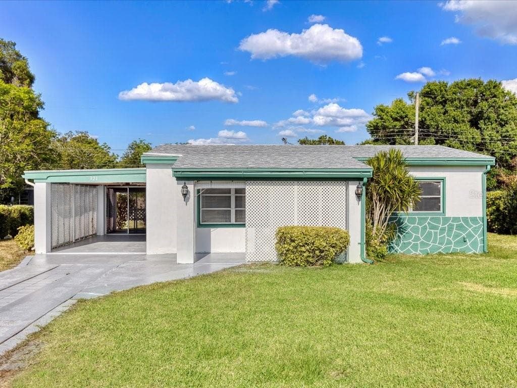 321 WALTER AVENUE FROSTPROOF, FL 33843