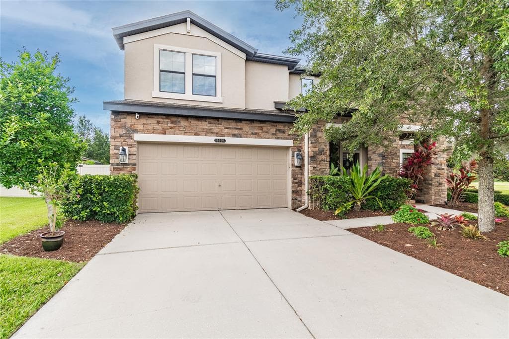 8440 BLUEVINE SKY DRIVE LAND O LAKES, FL 34637