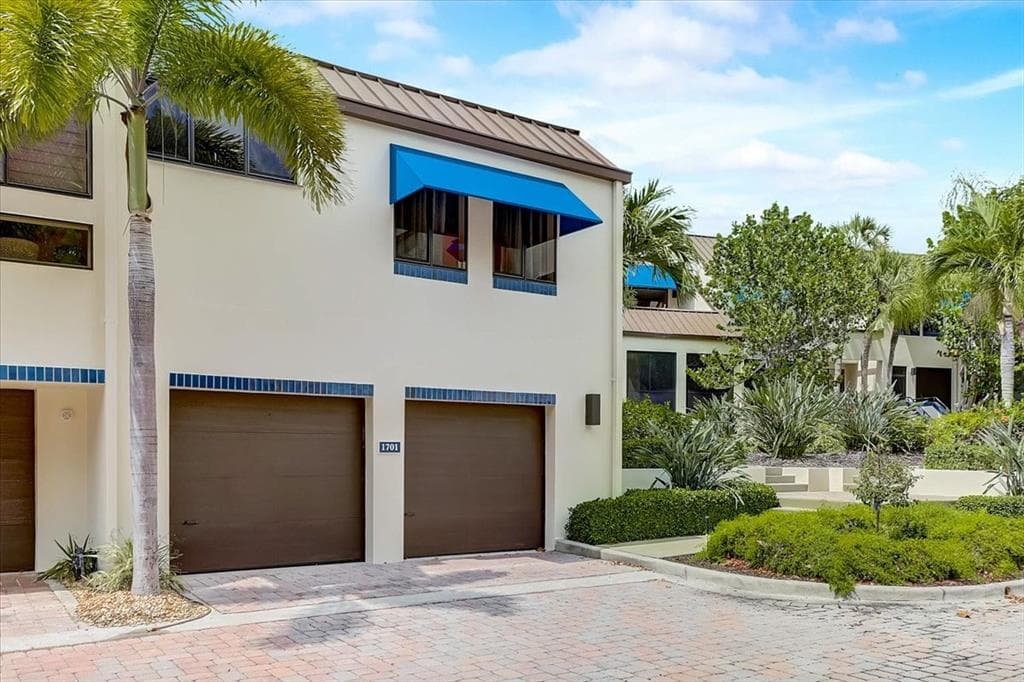 2004 HARBOURSIDE DRIVE UNIT 1701 LONGBOAT KEY, FL 34228