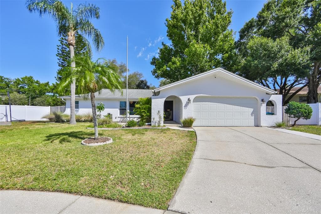 11247 VILLAGE GREEN COURT SEMINOLE, FL 33772