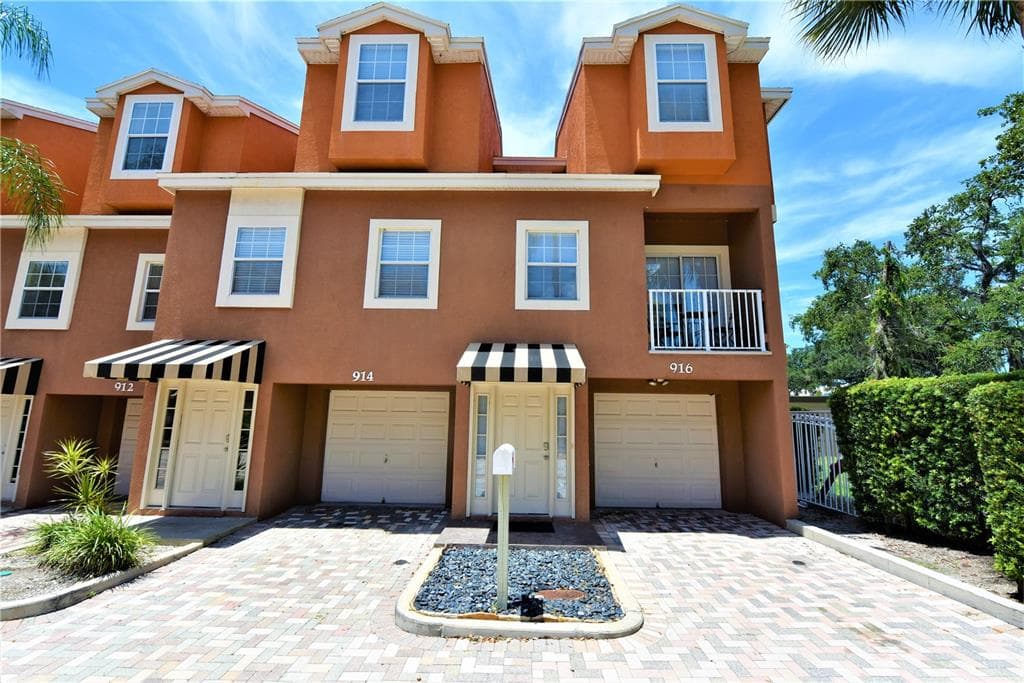 916 LAURA STREET CLEARWATER, FL 33755