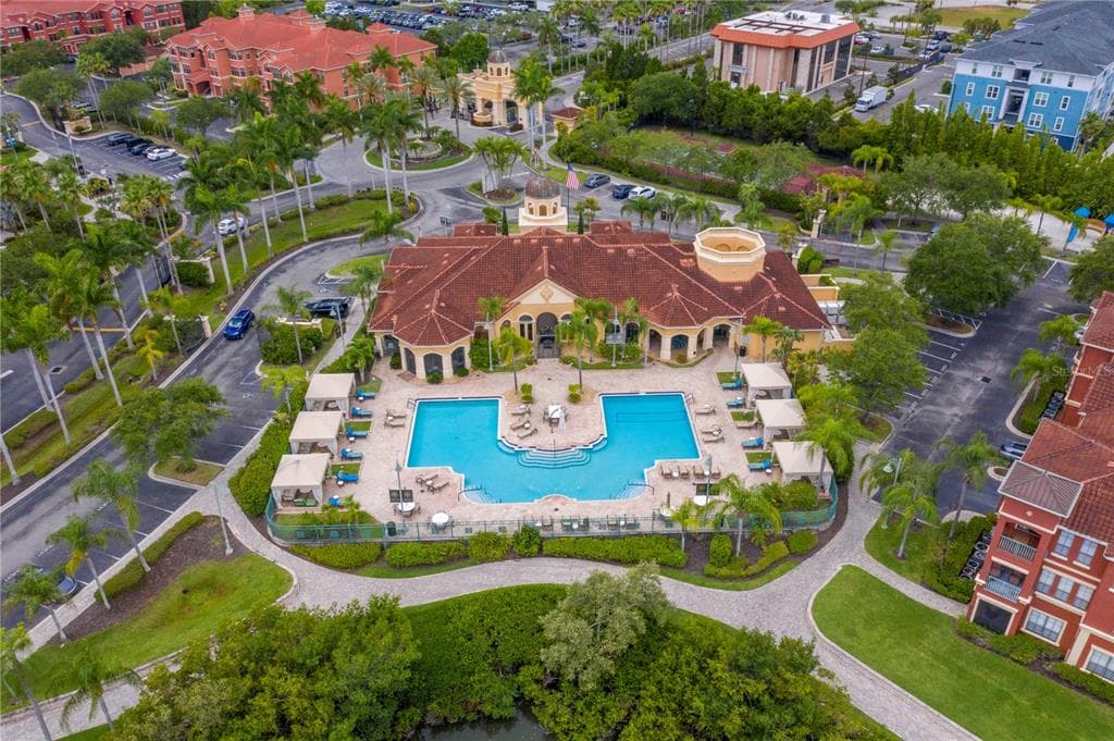 2733 VIA CIPRIANI UNIT 821B CLEARWATER, FL 33764