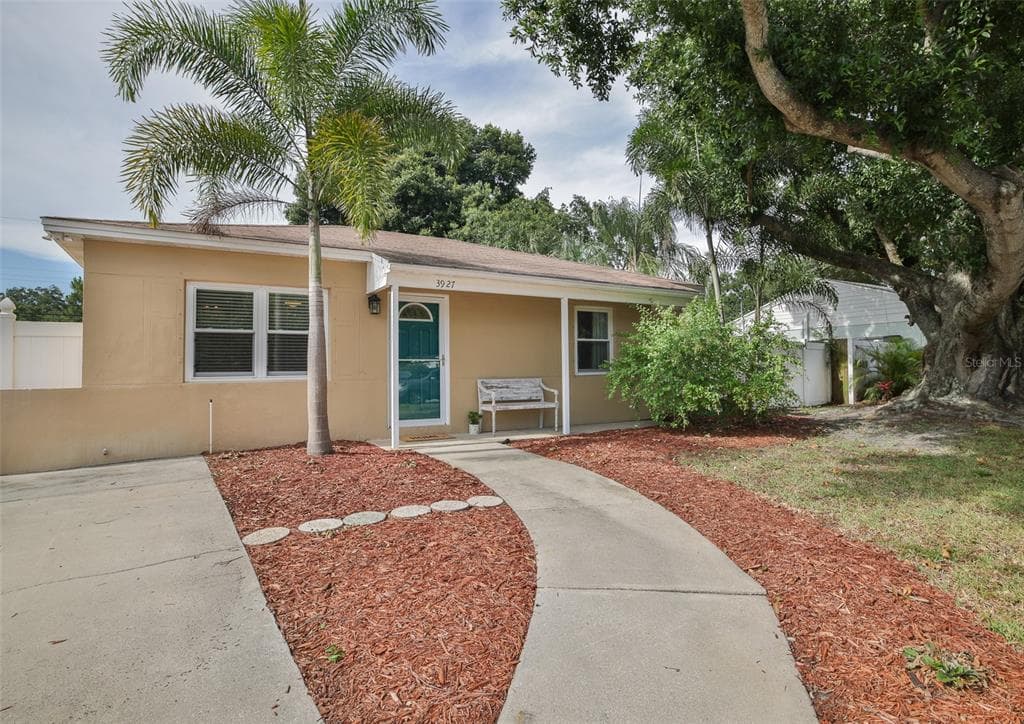 3927 W BAY VISTA AVENUE TAMPA, FL 33611