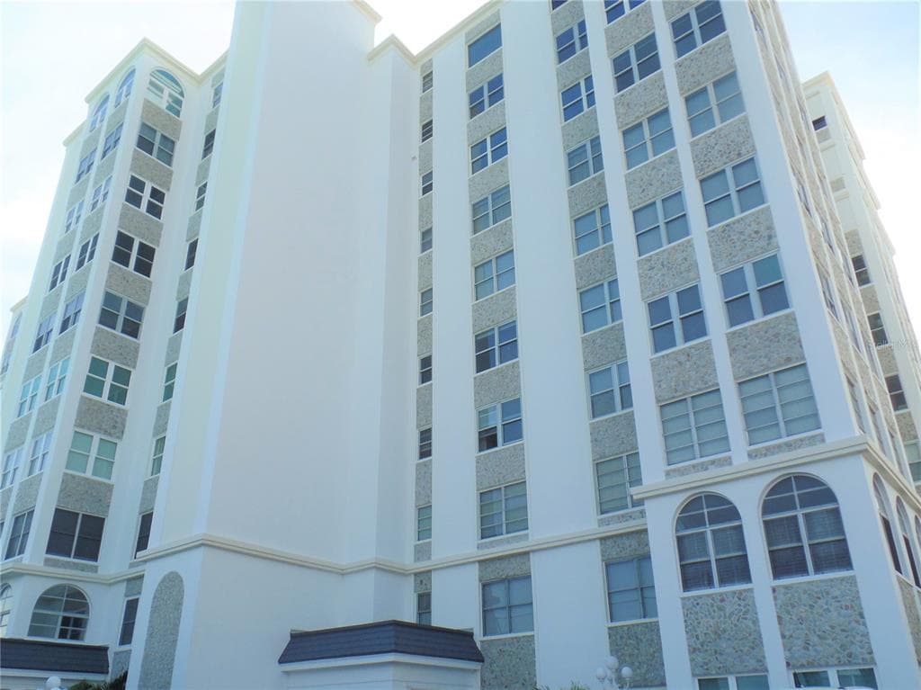 4950 GULF BOULEVARD UNIT 105 ST PETE BEACH, FL 33706