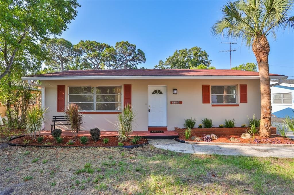 5322 13TH AVENUE S GULFPORT, FL 33707