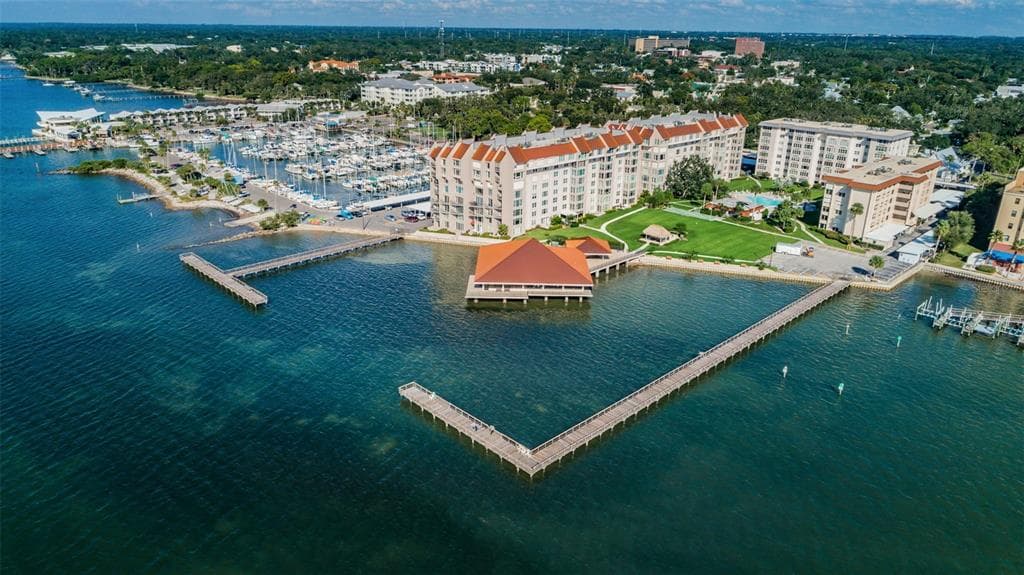 632 EDGEWATER DRIVE UNIT 634 DUNEDIN, FL 34698