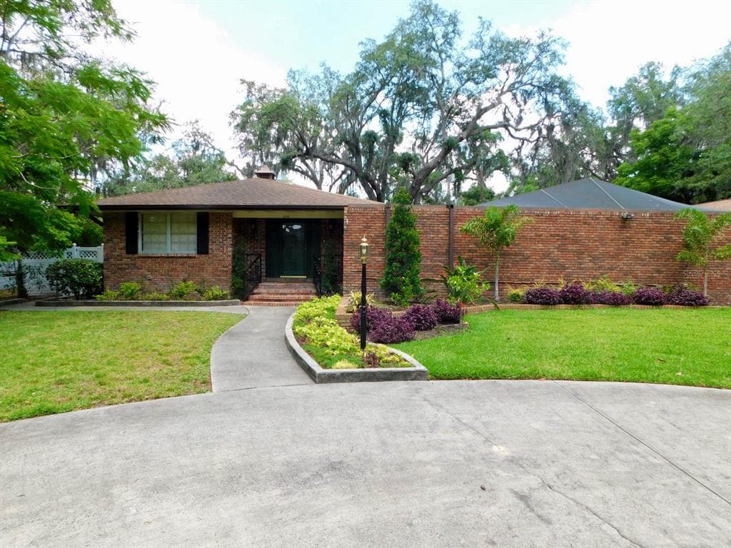 406 BELLE VIEW AVE TEMPLE TERRACE, FL 33617