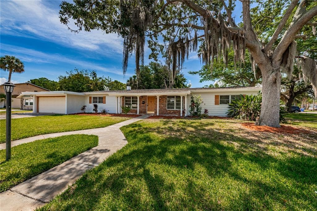 4531 VENETIAN BOULEVARD NE ST PETERSBURG, FL 33703