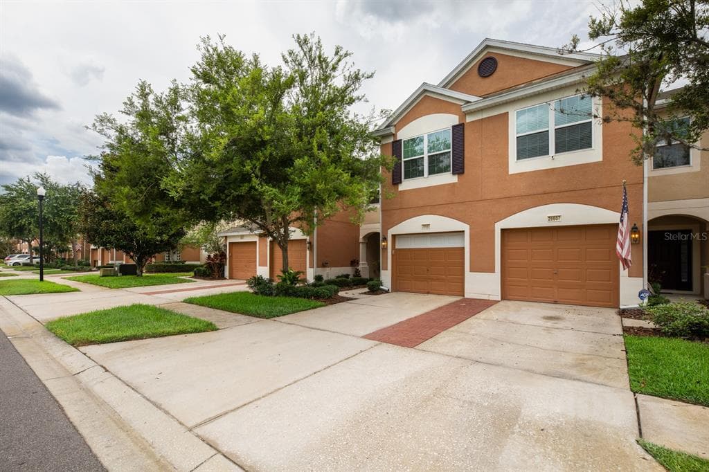 26605 CASTLEVIEW WAY UNIT 26605 WESLEY CHAPEL, FL 33544