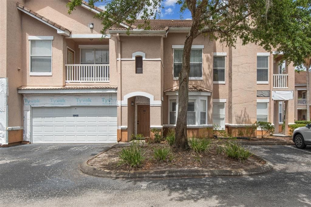 18103 VILLA CREEK DRIVE UNIT 18103 TAMPA, FL 33647