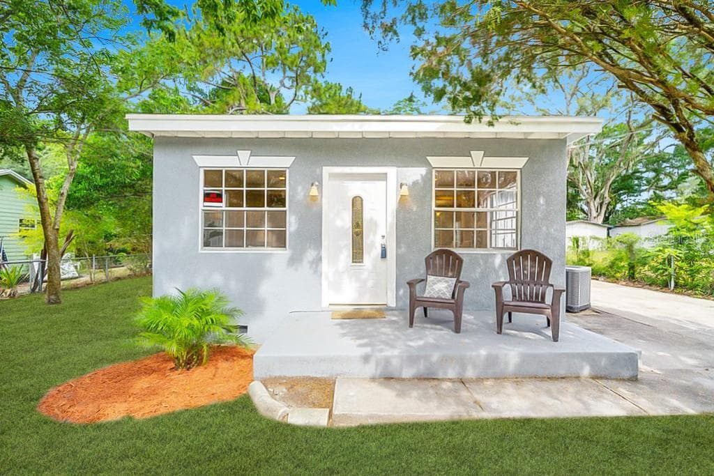 8514 N 48TH STREET TAMPA, FL 33617