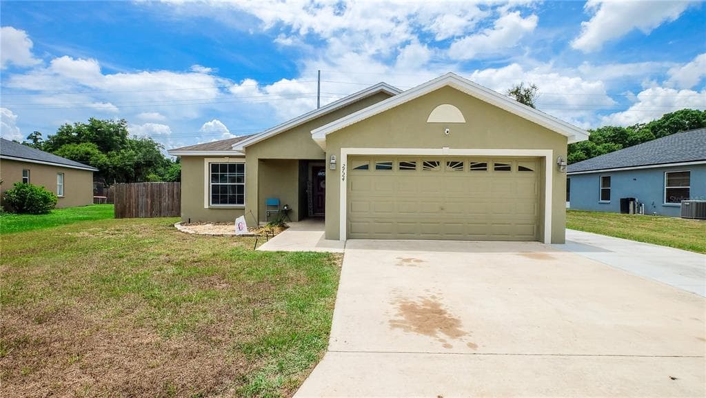 2724 OAK HAMMOCK LOOP MULBERRY, FL 33860
