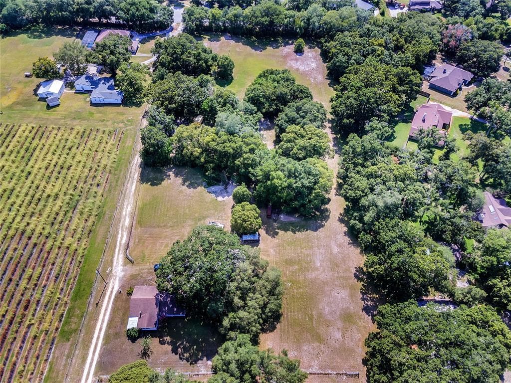 1801 DEMASTUS LANE