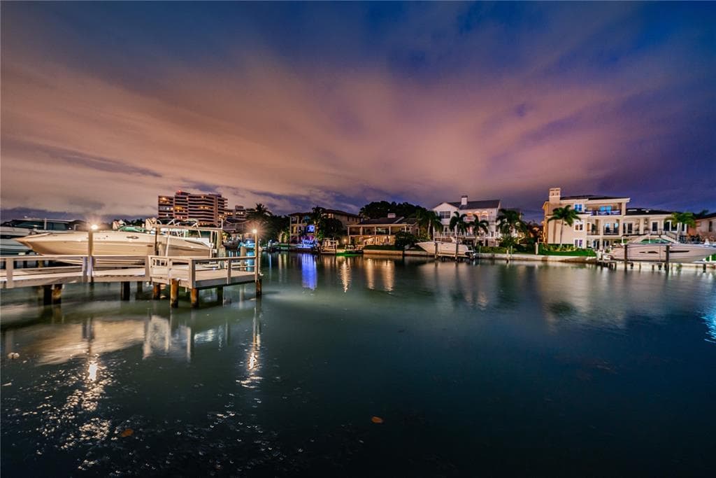 2804 KIPPS COLONY DRIVE S GULFPORT, FL 33707
