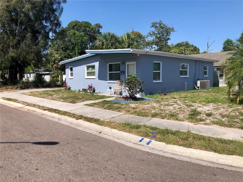1220 19TH STREET S ST PETERSBURG, FL 33712