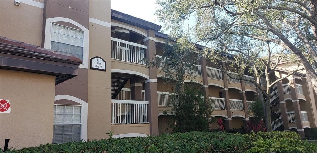13839 FAIRWAY ISLAND DRIVE UNIT 1131 ORLANDO, FL 32837