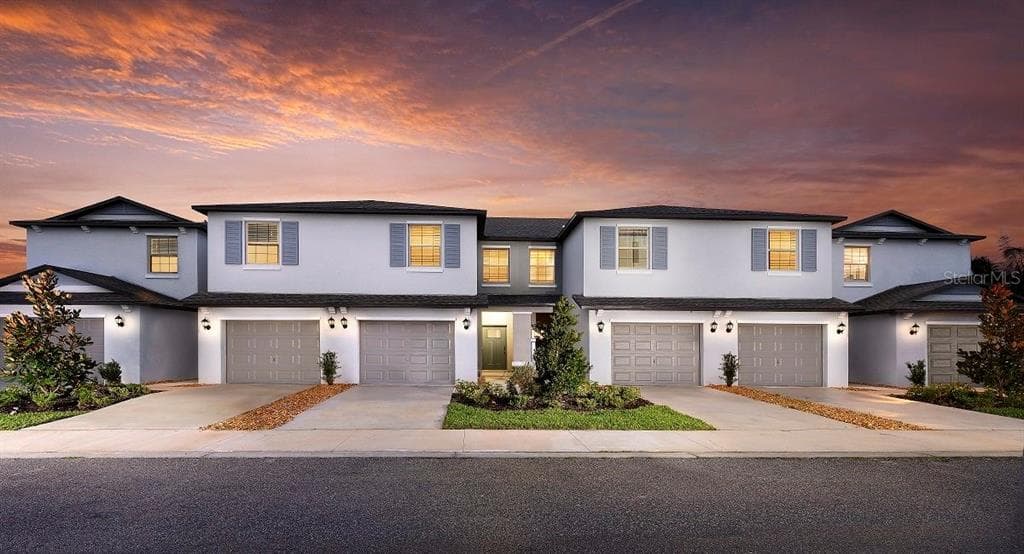 752 ROYAL EMPRESS DRIVE RUSKIN, FL 33570