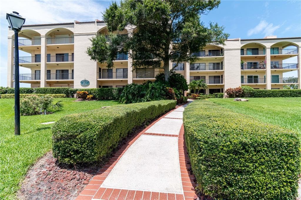 308 MARINER DRIVE UNIT 308 TARPON SPRINGS, FL 34689