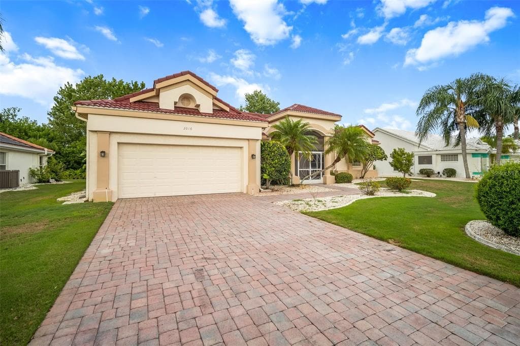2016 S PEBBLE BEACH BOULEVARD SUN CITY CENTER, FL 33573