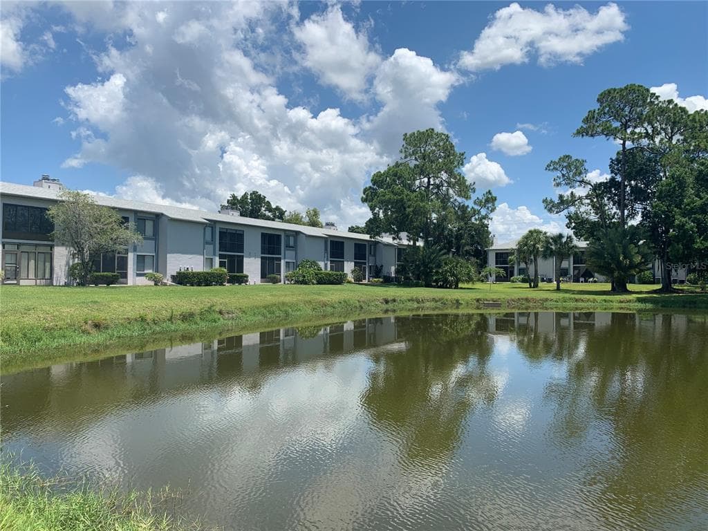 102 MARTHA LANE OLDSMAR, FL 34677