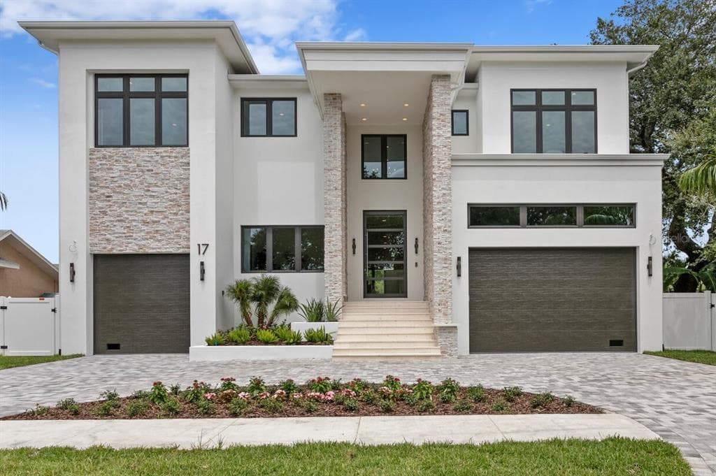 17 W SPANISH MAIN STREET TAMPA, FL 33609